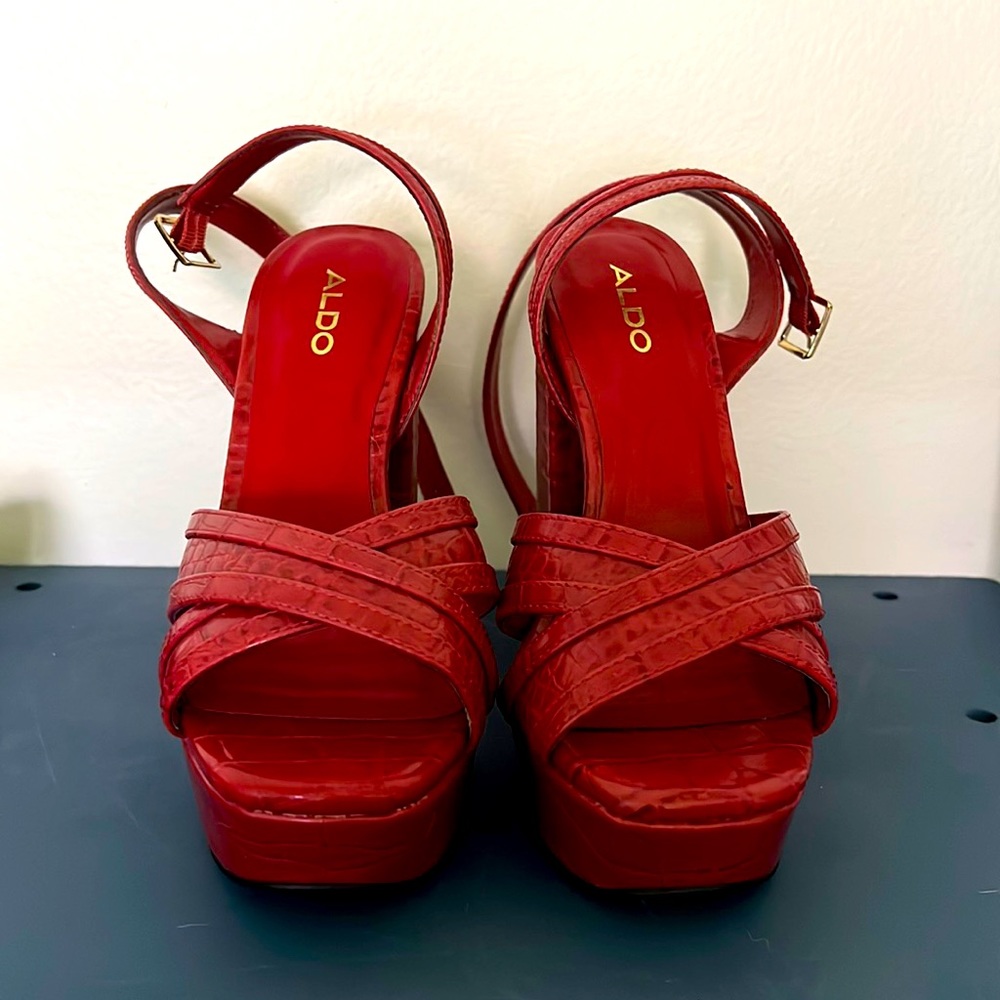 Aldo Red Platform